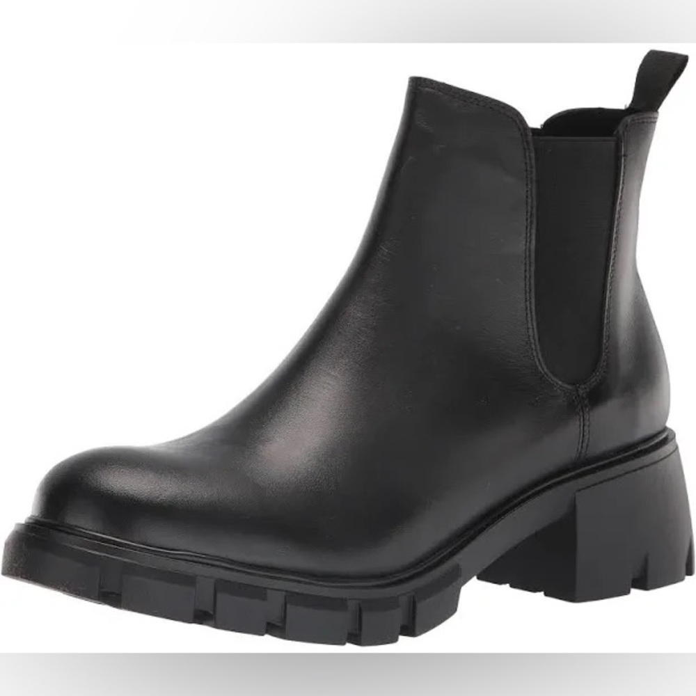 Black Steve Madden Chelsea Leather Boots Size 7